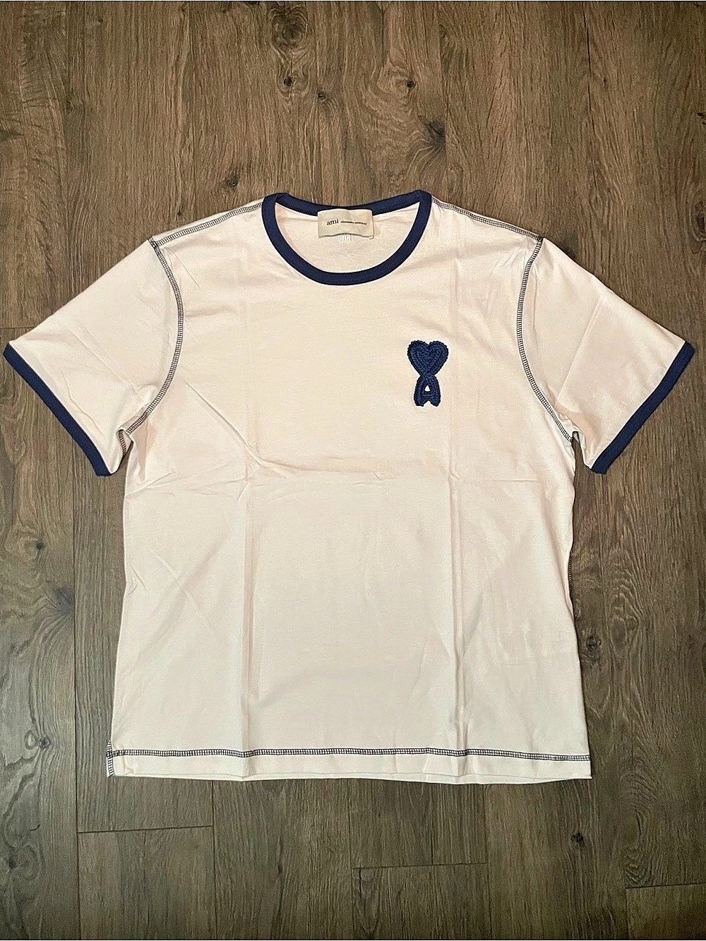 Ami Paris T-Shirt Men's Size Large White Ami Blue Heart Logo Embroidered Tee
